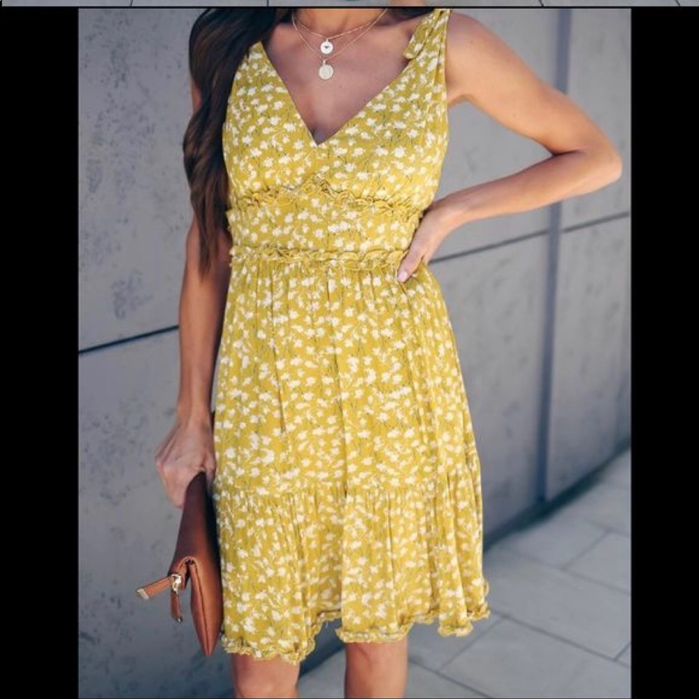 VICI Meringue floral ruffle detailed dress